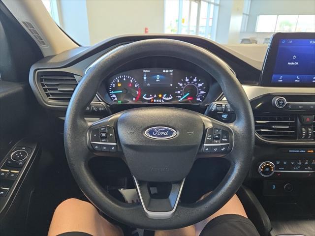 Photo of 2020 Black Metallic Ford Escape