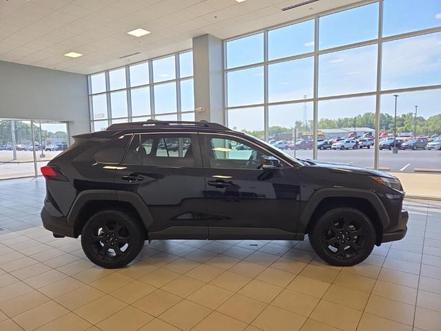 Photo of 2022 Midnight Black Metallic Toyota RAV4