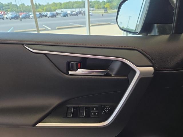 Photo of 2022 Midnight Black Metallic Toyota RAV4