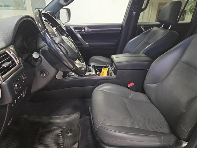 Photo of 2021 Gray Lexus GX 460