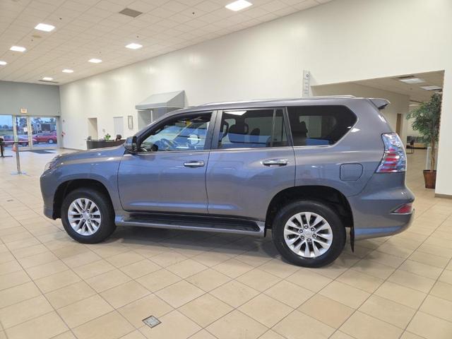 Photo of 2021 Gray Lexus GX 460