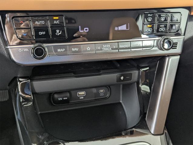 Photo of 2025 Snow White Pearl Kia Seltos