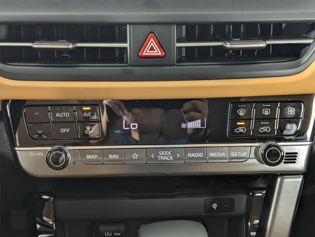 Photo of 2025 Snow White Pearl Kia Seltos