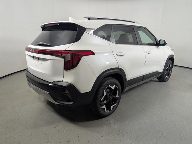 Photo of 2025 Snow White Pearl Kia Seltos