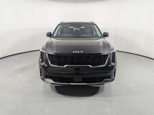 Photo of 2025 Ebony Black Kia Sorento