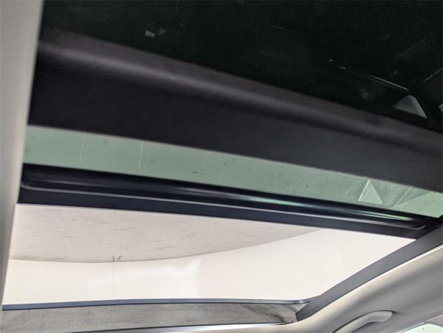 Photo of 2025 Ebony Black Kia Sorento