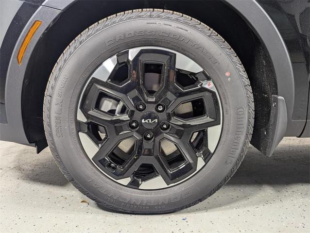 Photo of 2025 Ebony Black Kia Sorento