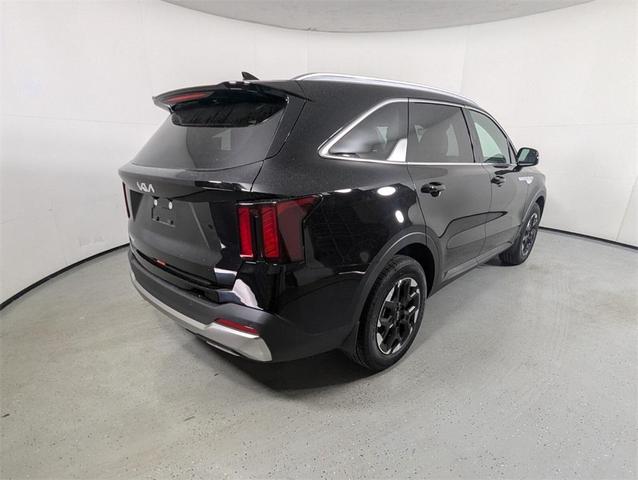 Photo of 2025 Ebony Black Kia Sorento