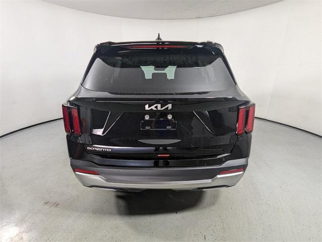 Photo of 2025 Ebony Black Kia Sorento