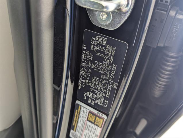 Photo of 2025 Aurora Black Pearl Kia Niro