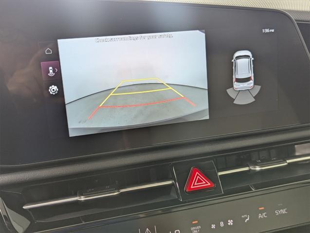 Photo of 2025 Aurora Black Pearl Kia Niro