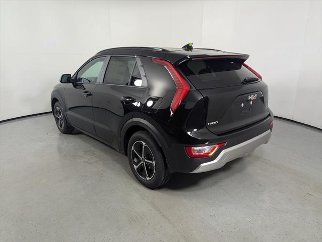 Photo of 2025 Aurora Black Pearl Kia Niro