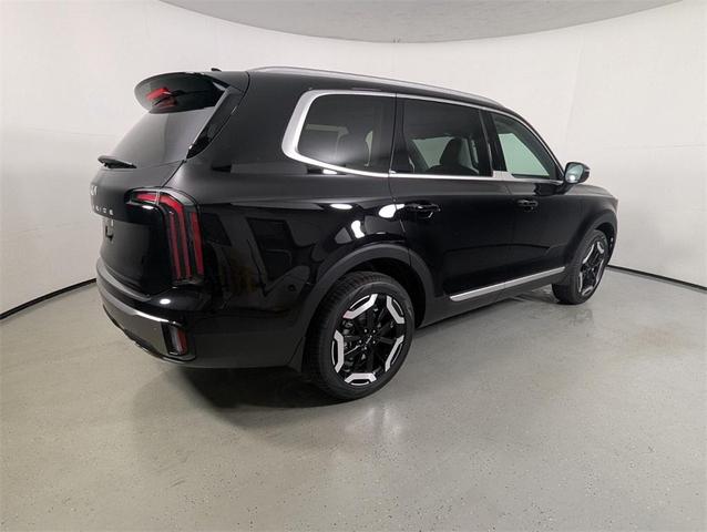 Photo of 2025 Ebony Black Kia Telluride