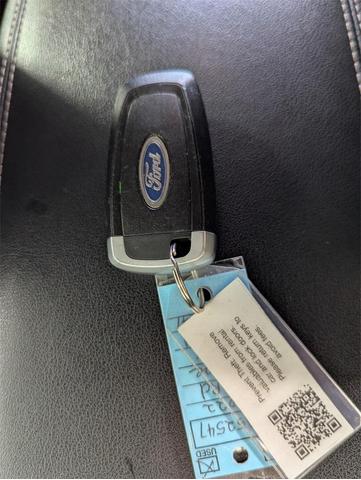 Photo of 2022 Red Metallic Ford Edge