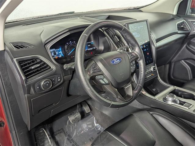 Photo of 2022 Red Metallic Ford Edge