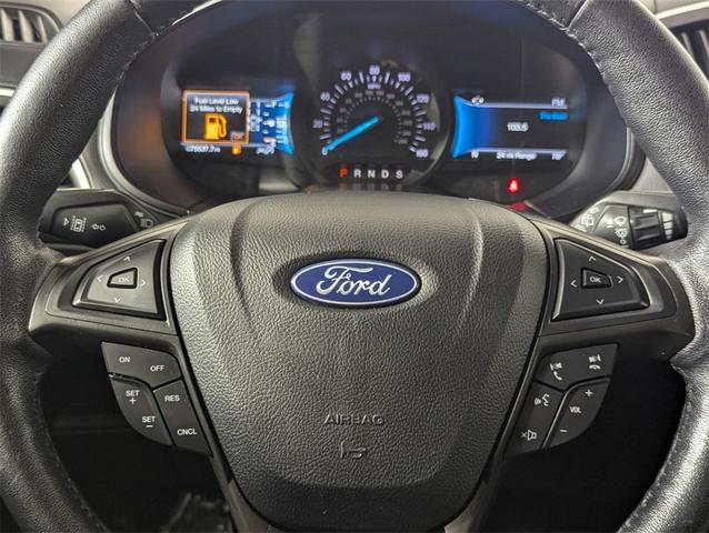 Photo of 2022 Red Metallic Ford Edge
