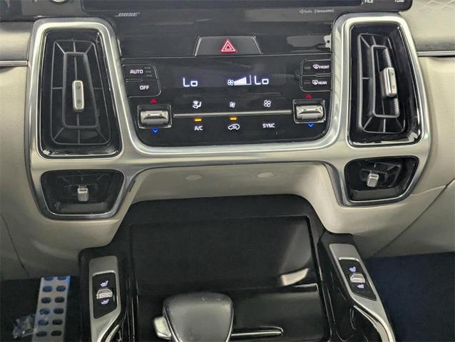 Photo of 2021 Gravity Grey Kia Sorento