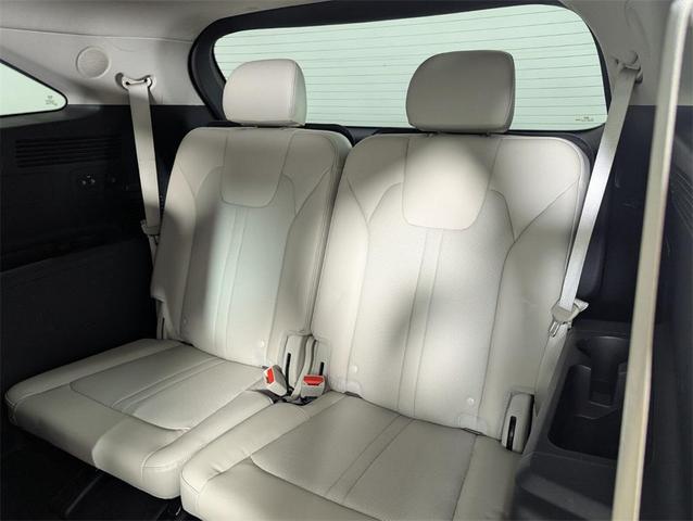 Photo of 2021 Gravity Grey Kia Sorento