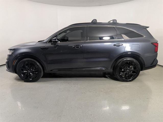 Photo of 2021 Gravity Grey Kia Sorento