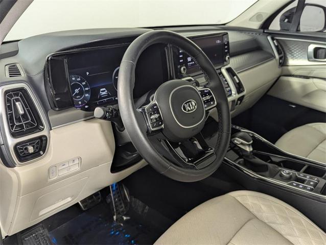 Photo of 2021 Gravity Grey Kia Sorento