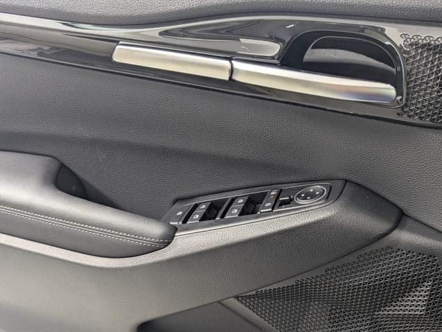 Photo of 2025 Gray Kia Seltos