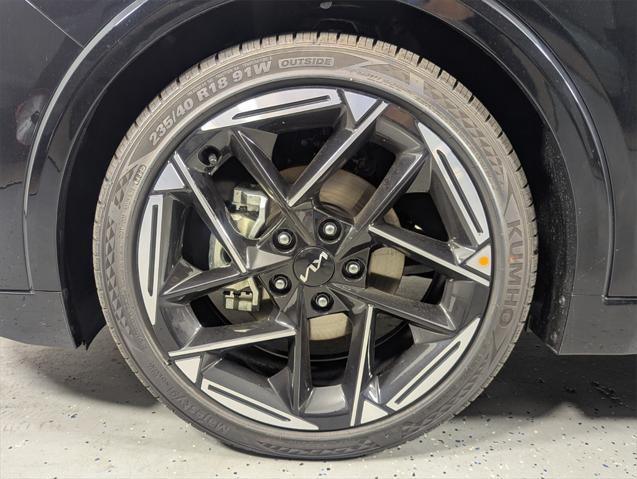 Photo of 2025 Aurora Black Pearl Kia K4