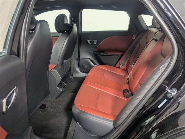 Photo of 2025 Aurora Black Pearl Kia K4