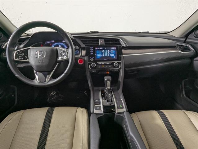 Photo of 2020 Platinum White Pearl Honda Civic