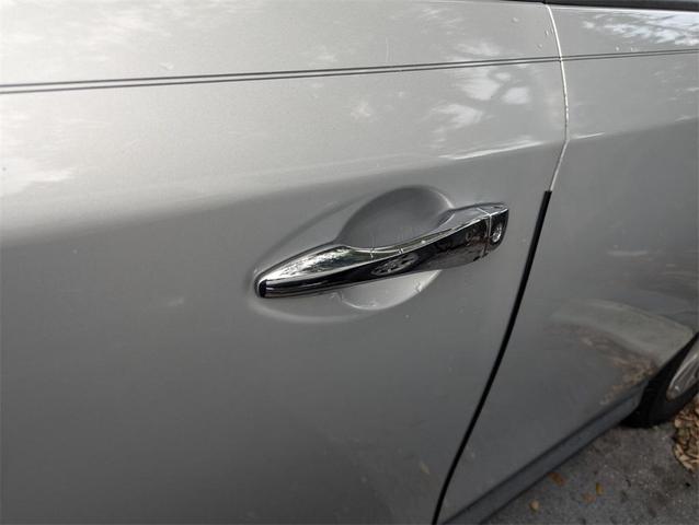 Photo of 2015 Brilliant Silver Nissan Pathfinder