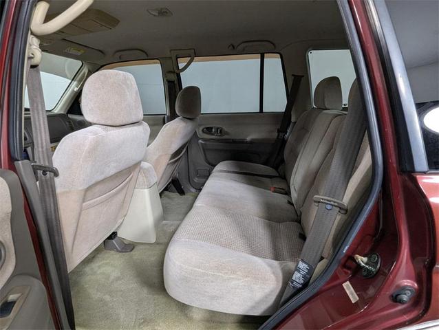 Photo of 2000 Alpine White Mitsubishi Montero Sport