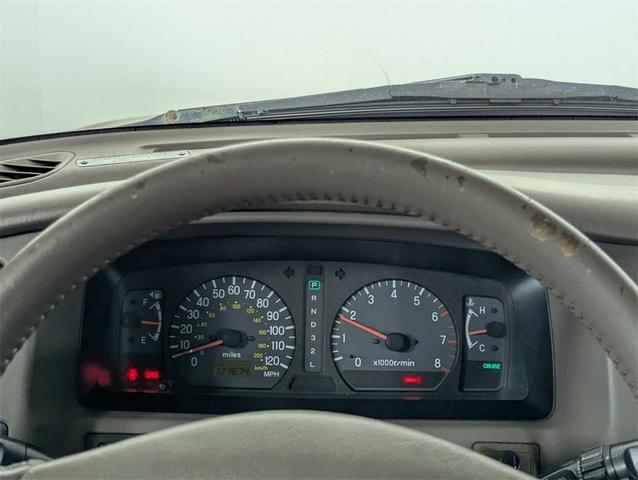 Photo of 2000 Alpine White Mitsubishi Montero Sport