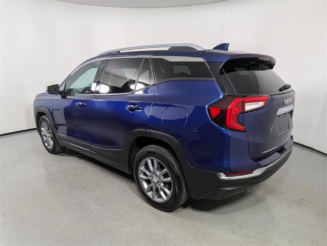 Photo of 2022 Marine Metallic GMC Terrain