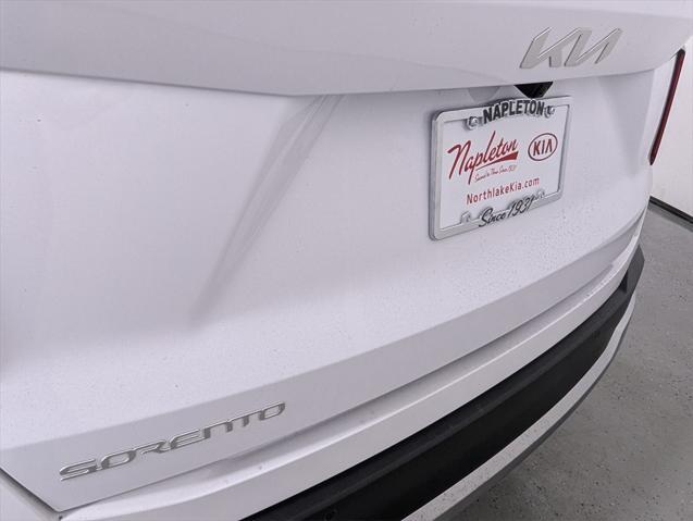 Photo of 2025 Glacial White Pearl Kia Sorento