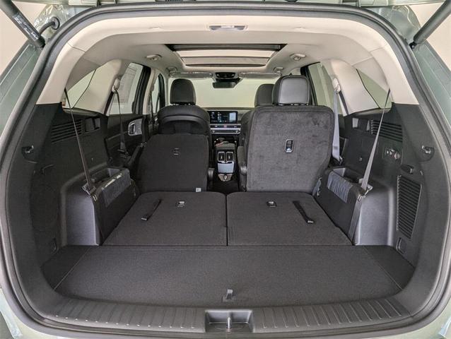 Photo of 2025 Jungle Green Kia Sorento