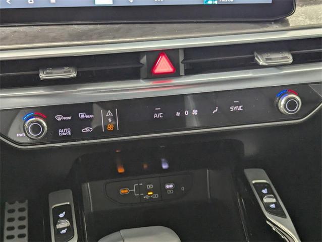 Photo of 2025 Jungle Green Kia Sorento