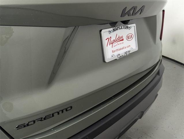 Photo of 2025 Jungle Green Kia Sorento