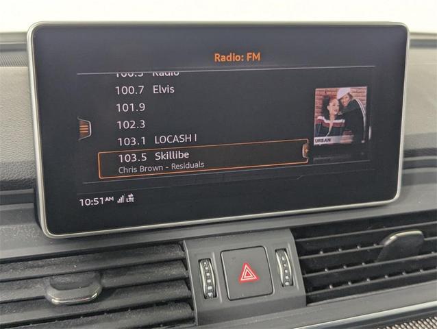 Photo of 2019 Glacier White Audi SQ5