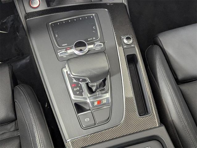 Photo of 2019 Glacier White Audi SQ5