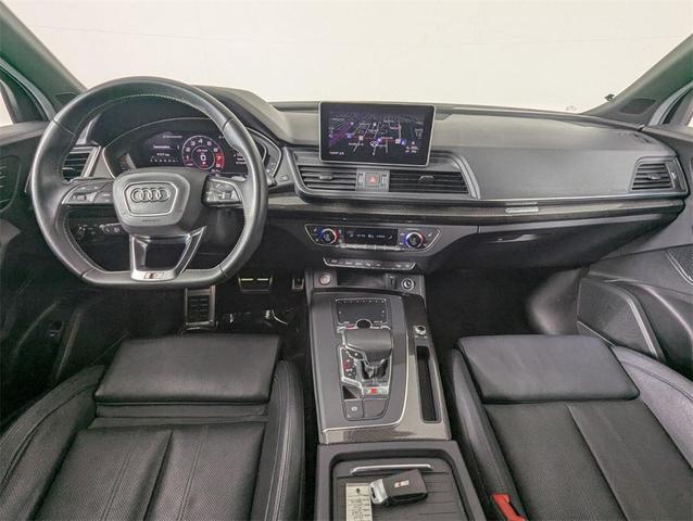 Photo of 2019 Glacier White Audi SQ5