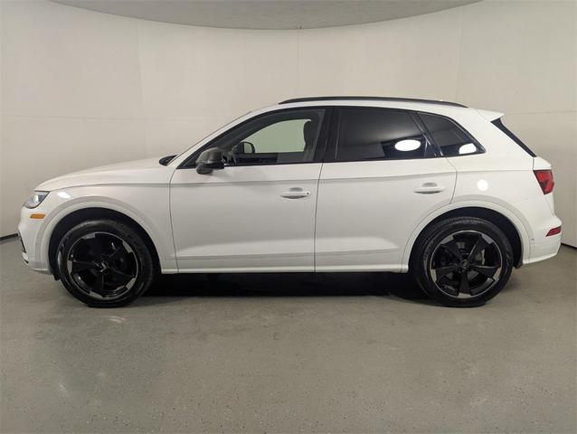 Photo of 2019 Glacier White Audi SQ5