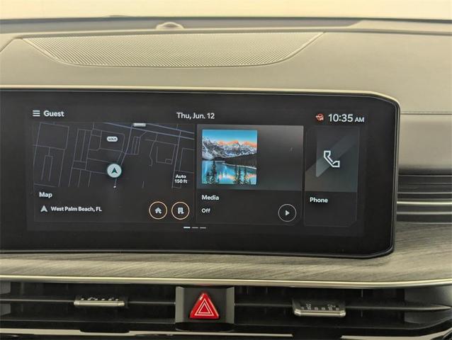 Photo of 2025 Snow White Pearl Kia K5