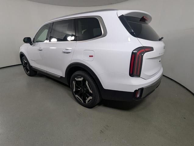 Photo of 2025 Glacial White Pearl Kia Telluride
