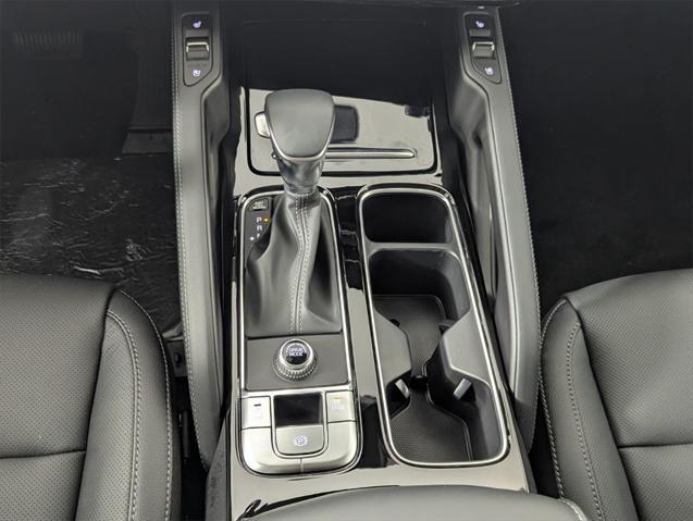 Photo of 2025 Glacial White Pearl Kia Telluride