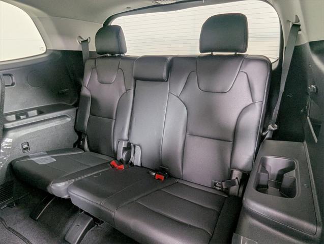 Photo of 2025 Ebony Black Kia Telluride