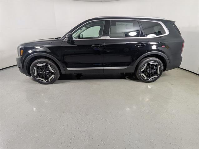 Photo of 2025 Ebony Black Kia Telluride