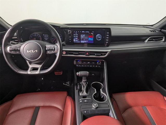 Photo of 2023 Wolf Gray Kia K5