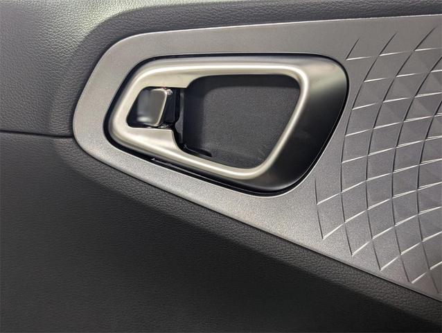 Photo of 2025 Clear White/Black Roof Kia Soul