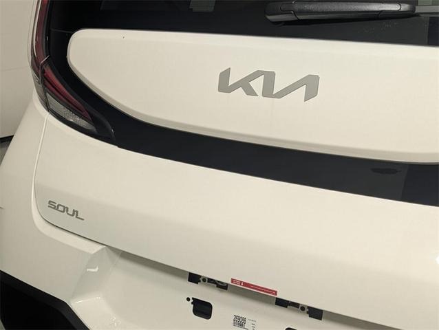 Photo of 2025 Clear White/Black Roof Kia Soul