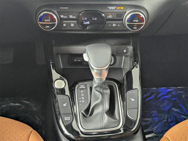 Photo of 2025 Clear White/Black Roof Kia Soul
