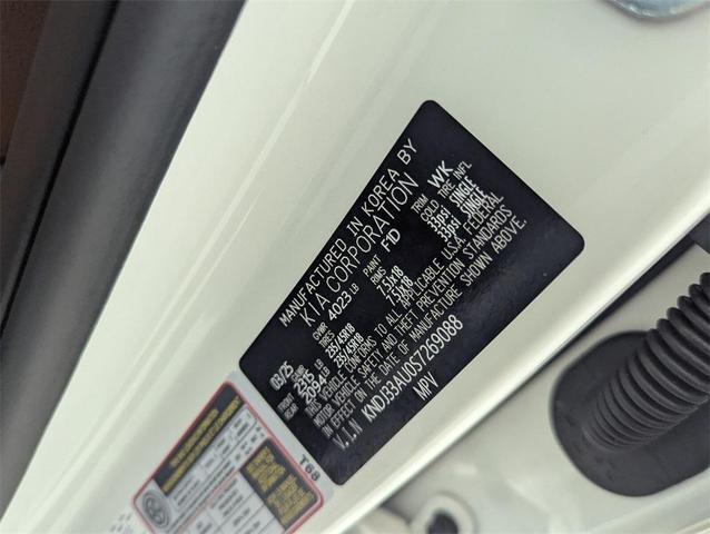 Photo of 2025 Clear White/Black Roof Kia Soul